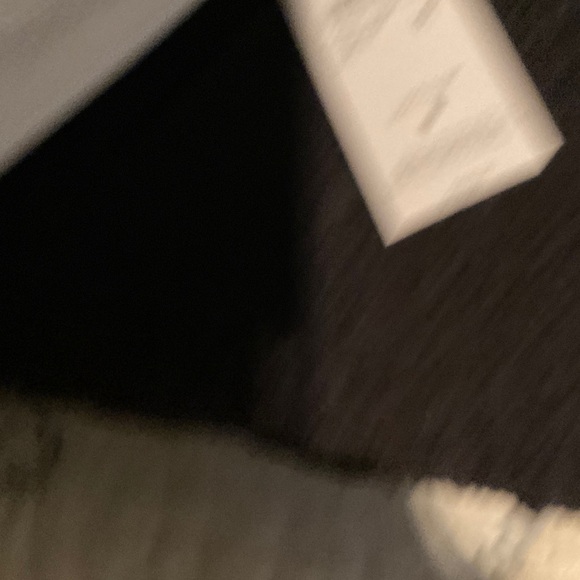 UGG Deeann CloudFluff
V Neck Sweater
Black Wool Blend Soft Fleece - Picture 4 of 7